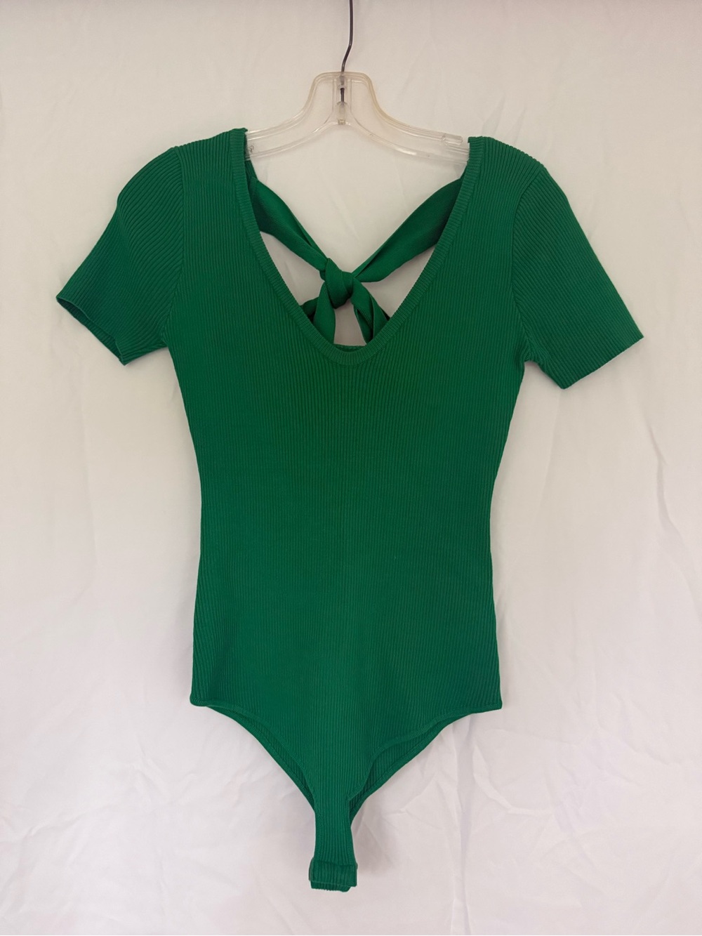 JOA (Just One Answer) Green ribbed V-neck bodysuit open back Size Medium